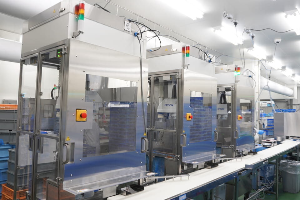 複数台連結し省スペースで効率的な盛り付けが可能​